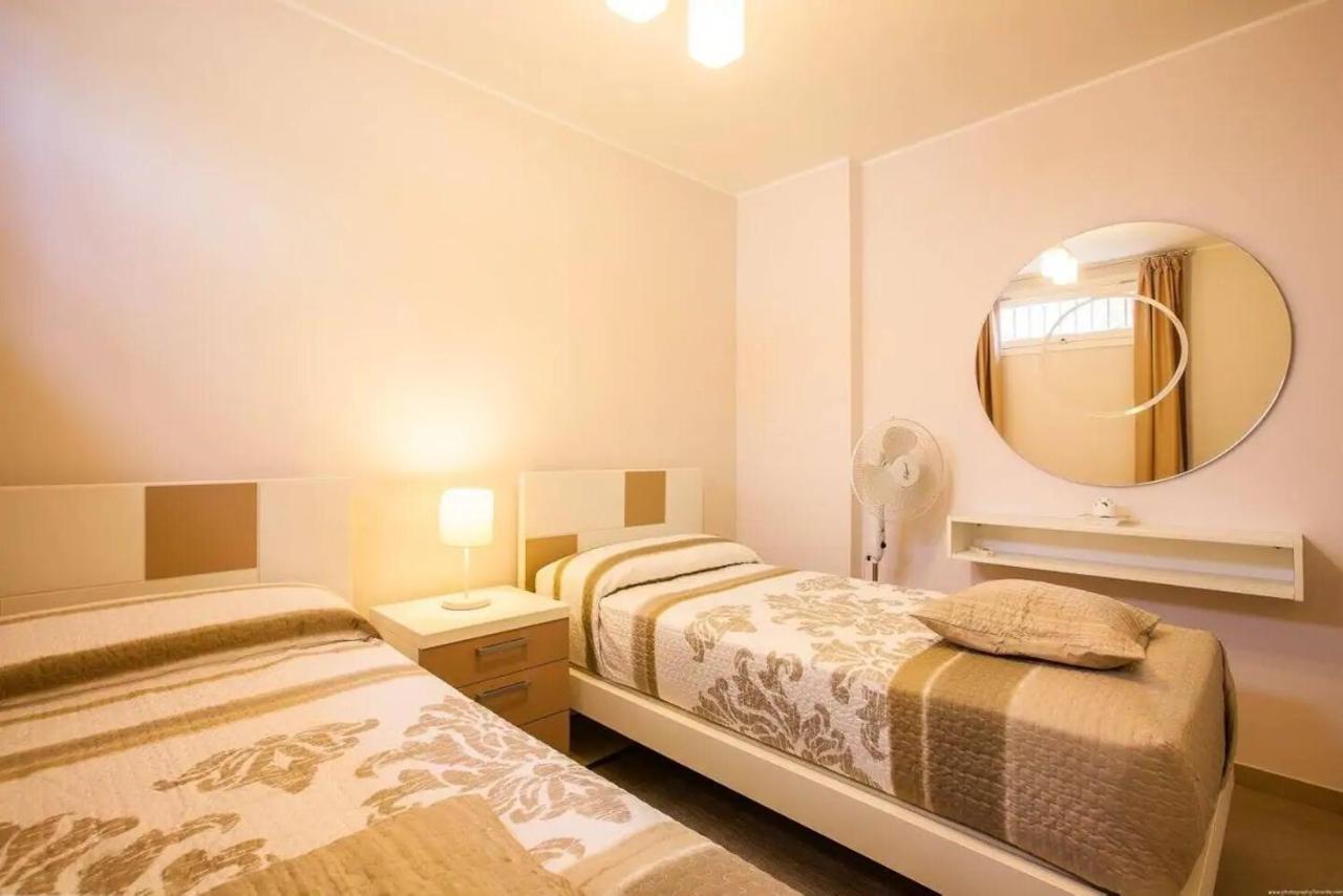 1 Bedroom Apartment For 4 People In Tenerife Costa Adeje  Exteriér fotografie