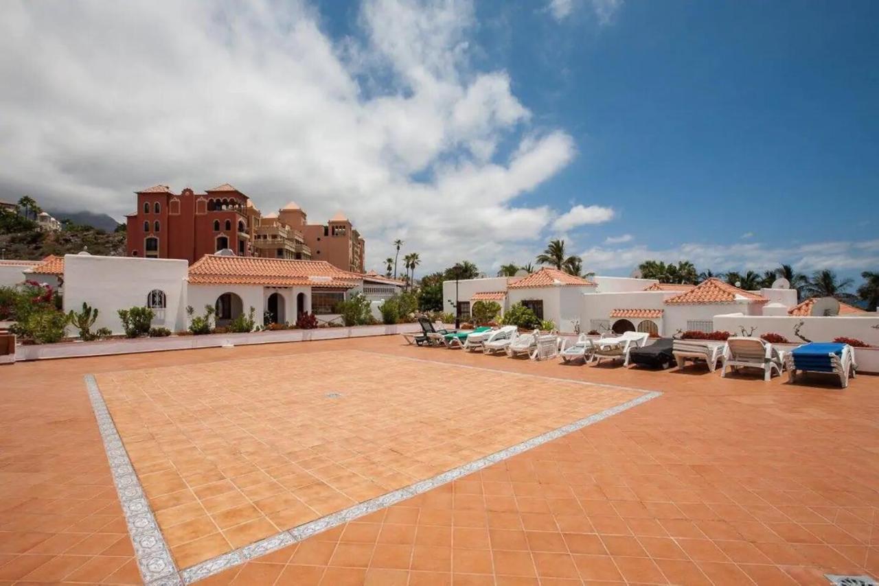 1 Bedroom Apartment For 4 People In Tenerife Costa Adeje  Exteriér fotografie