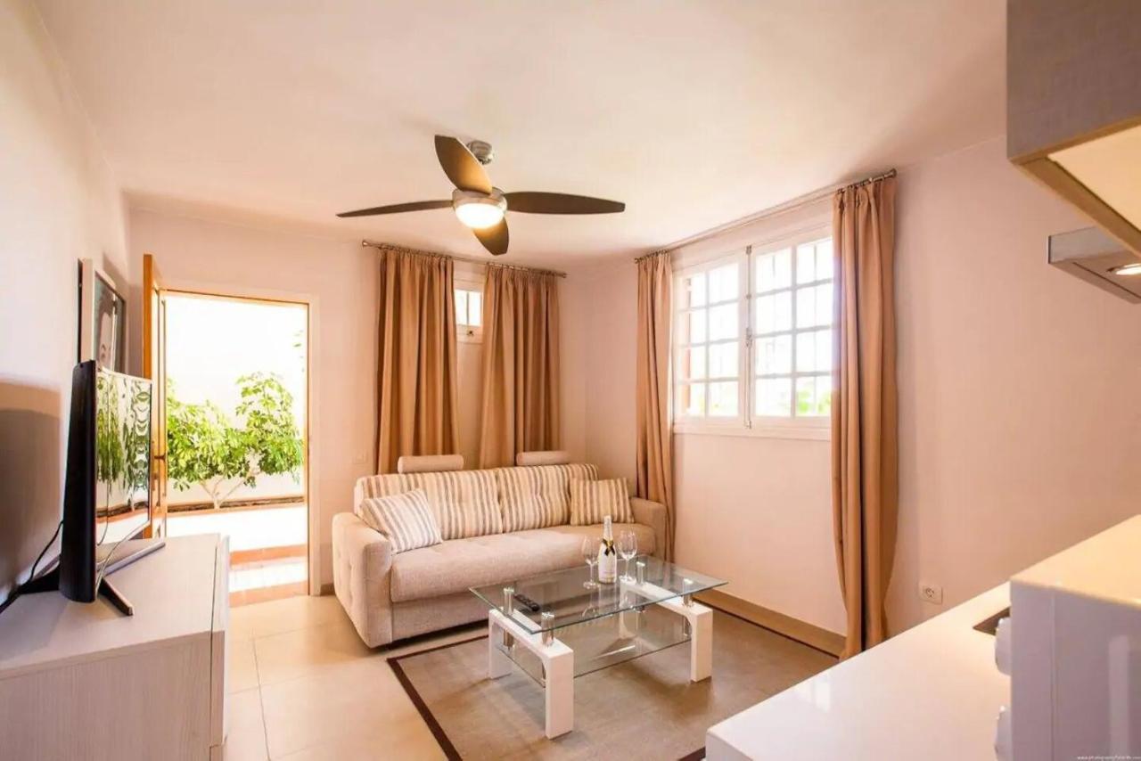 1 Bedroom Apartment For 4 People In Tenerife Costa Adeje  Exteriér fotografie